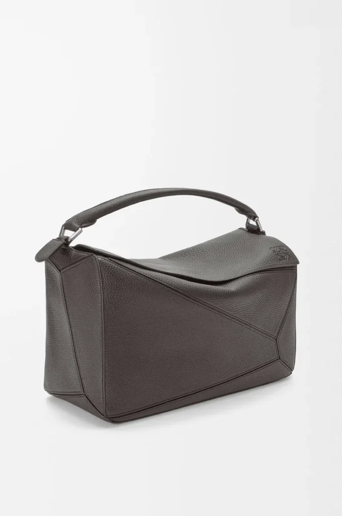 Borsa Puzzle grande in morbida pelle di vitello martellata Grigio scuro Borsa Puzzle grande in morbida pelle di vitello martellata Grigio scuro