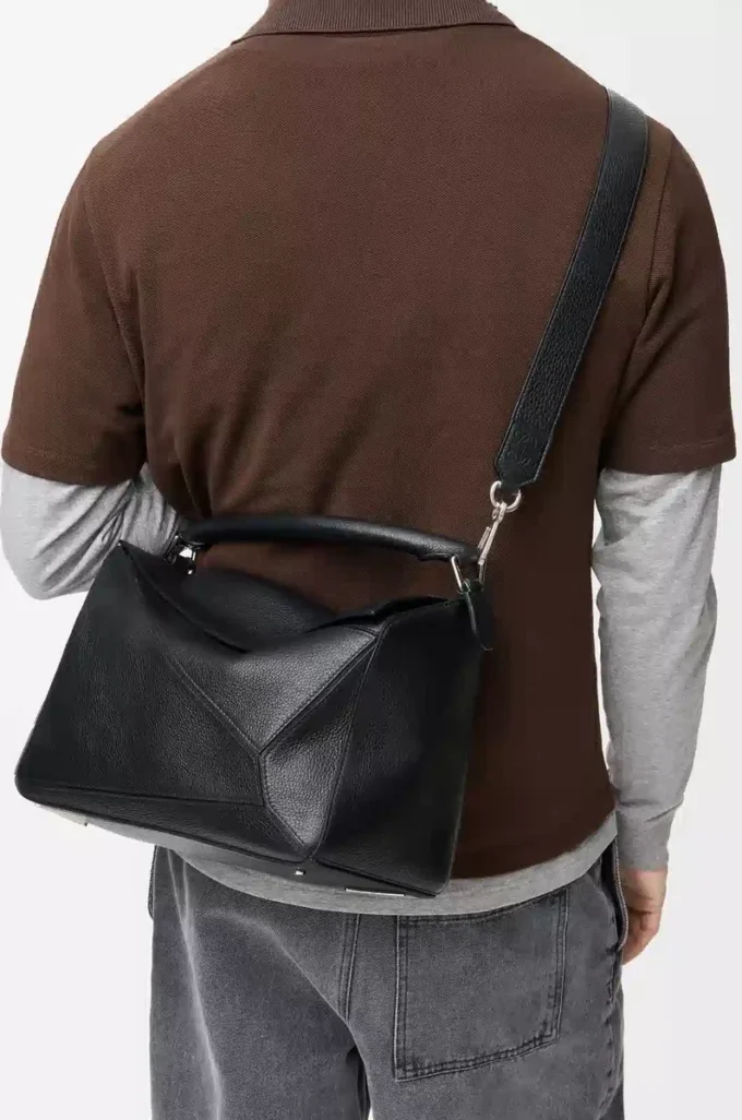 Borsa Puzzle grande in morbida pelle di vitello martellata nera Borsa Puzzle grande in morbida pelle di vitello martellata nera