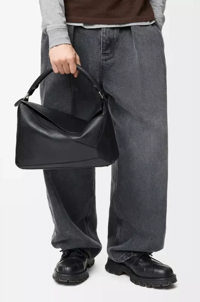Borsa Puzzle grande in morbida pelle di vitello martellata nera Borsa Puzzle grande in morbida pelle di vitello martellata nera