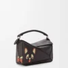 Borsa Puzzle piccola Futurist Cat in pelle di vitello classica Dark Taupe