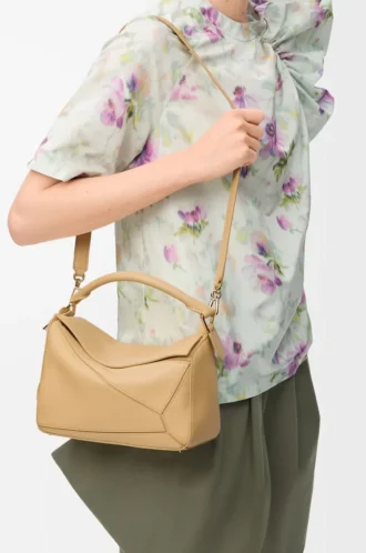 Borsa Small Featherlight Puzzle in pelle di agnello nappa Dark Butter