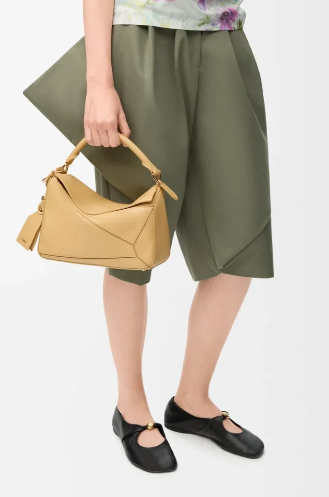 Borsa Small Featherlight Puzzle in pelle di agnello nappa Dark Butter Borsa Small Featherlight Puzzle in pelle di agnello nappa Dark Butter