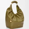 Borsa Squeeze media in morbida pelle di agnello nappa color oliva Borsa Squeeze media in morbida pelle di agnello nappa color oliva