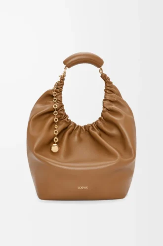 Borsa Squeeze media in morbida pelle di agnello nappa Oak