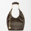 Borsa Squeeze piccola in morbida pelle di agnello nappa color cioccolato Borsa Squeeze piccola in morbida pelle di agnello nappa color cioccolato