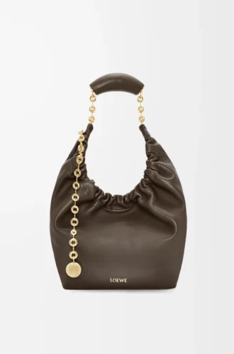 Borsa Squeeze piccola in morbida pelle di agnello nappa color cioccolato