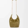Borsa Squeeze piccola in morbida pelle di agnello nappa color oliva Borsa Squeeze piccola in morbida pelle di agnello nappa color oliva