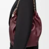 Borsa Squeeze piccola in morbida pelle di agnello nappa Dark Burgundy Borsa Squeeze piccola in morbida pelle di agnello nappa Dark Burgundy
