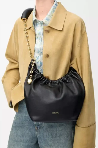Borsa Squeeze piccola in morbida pelle di agnello nappa nera