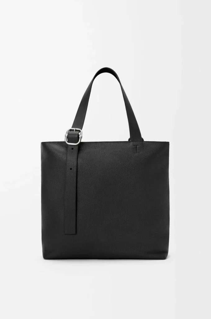 Borsa tote con chiusura a zip in morbida pelle di vitello martellata Nero Borsa tote con chiusura a zip in morbida pelle di vitello martellata Nero