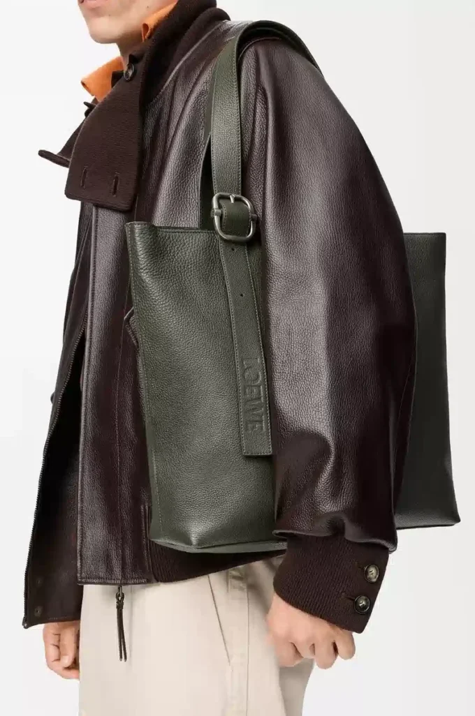 Borsa tote con chiusura a zip Loop in morbida pelle di vitello martellata Dark Khaki