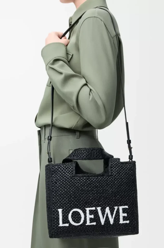 Borsa tote LOEWE Font piccola in rafia Nero Borsa tote LOEWE Font piccola in rafia Nero