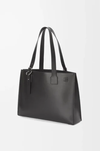 Borsa tote orizzontale con fibbia in classica pelle di vitello nera
