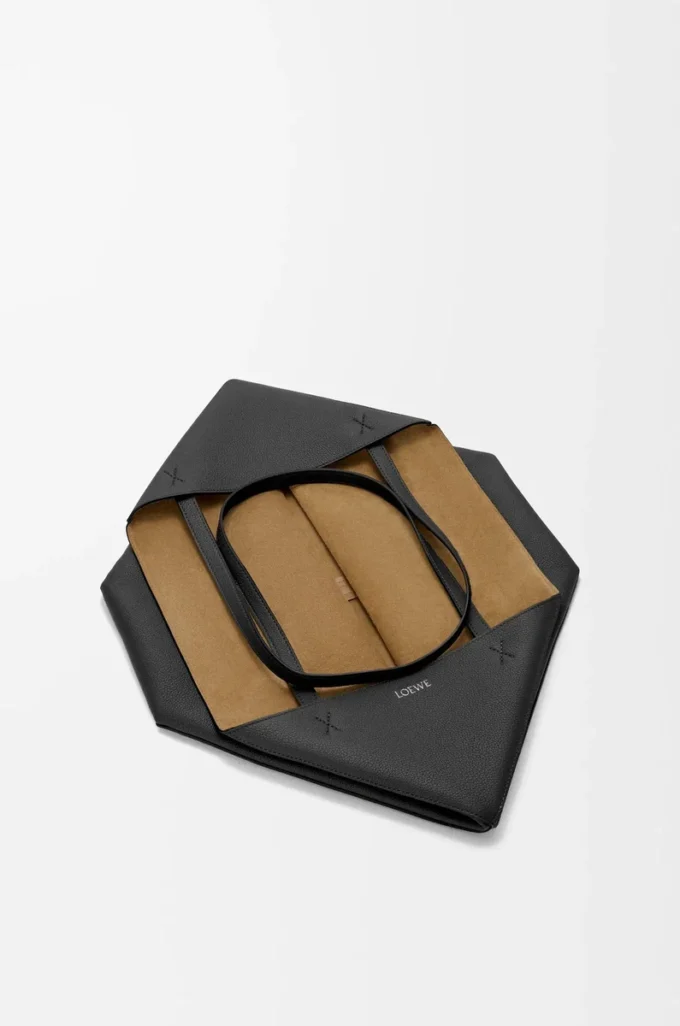 Borsa tote Puzzle Fold grande orizzontale in morbida pelle di vitello martellata Nero Borsa tote Puzzle Fold grande orizzontale in morbida pelle di vitello martellata Nero