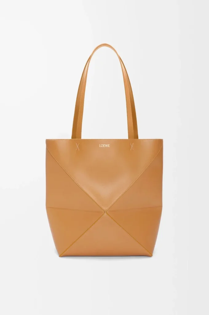 Borsa tote Puzzle Fold media in pelle di vitello lucida Warm Desert Borsa tote Puzzle Fold media in pelle di vitello lucida Warm Desert