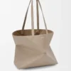 Borsa tote Puzzle Fold orizzontale media in morbida pelle di vitello martellata Clay Borsa tote Puzzle Fold orizzontale media in morbida pelle di vitello martellata Clay