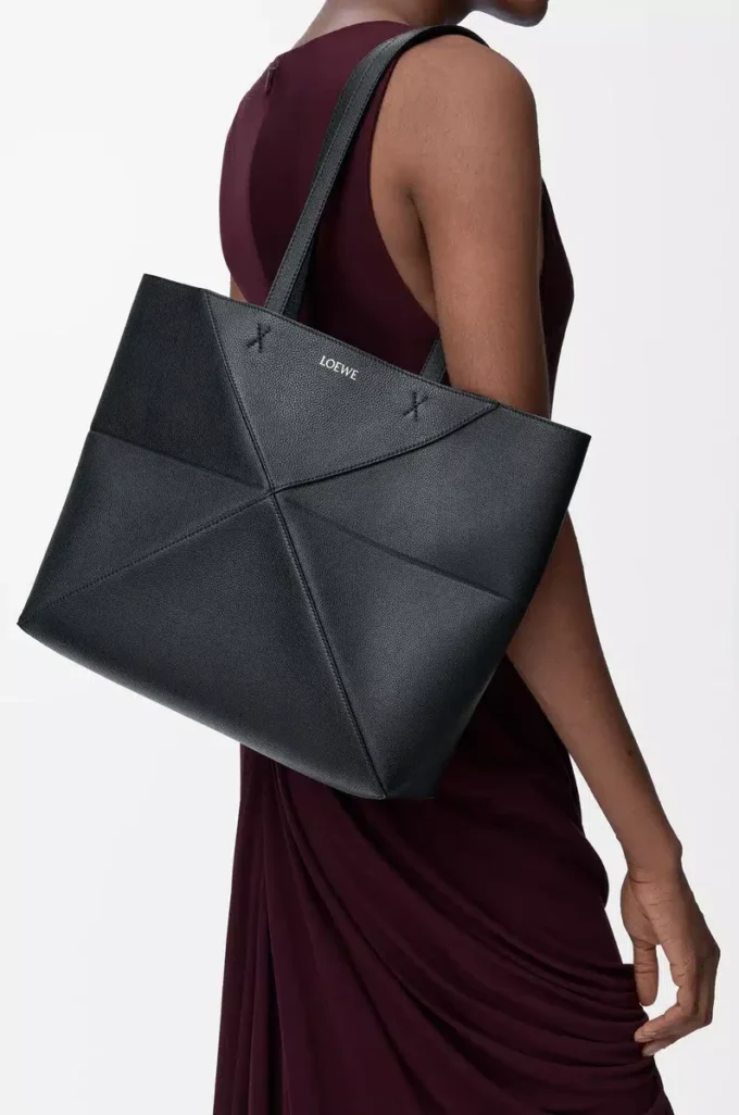 Borsa tote Puzzle Fold orizzontale media in morbida pelle di vitello martellata Nero Borsa tote Puzzle Fold orizzontale media in morbida pelle di vitello martellata Nero