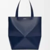 Borsa XL Puzzle Fold in pelle di vitello lucida blu abisso