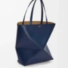 Borsa XL Puzzle Fold in pelle di vitello lucida blu abisso