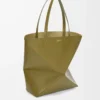 Borsa XL Puzzle Fold in pelle di vitello lucida color oliva Borsa XL Puzzle Fold in pelle di vitello lucida color oliva