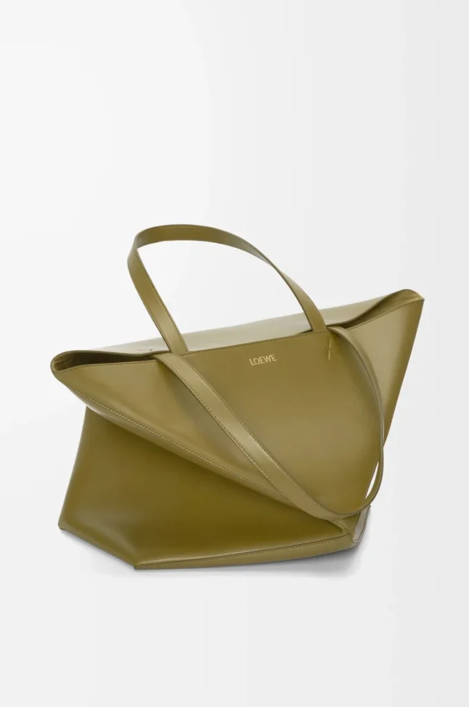 Borsa XL Puzzle Fold in pelle di vitello lucida color oliva Borsa XL Puzzle Fold in pelle di vitello lucida color oliva