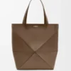 Borsa XL Puzzle Fold in pelle di vitello lucida Umber Borsa XL Puzzle Fold in pelle di vitello lucida Umber