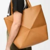 Borsa XL Puzzle Fold in pelle di vitello lucida Warm Desert