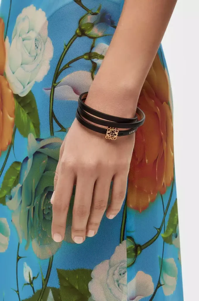 Bracciale rigido Twist in pelle di vitello nero