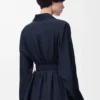 Camicetta con cintura in seta blu navy Camicetta con cintura in seta blu navy