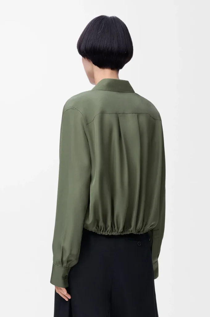 Camicia a palloncino in seta verde kaki