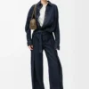 Camicia drappeggiata in denim blu indaco Camicia drappeggiata in denim blu indaco