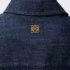 Camicia drappeggiata in denim blu indaco Camicia drappeggiata in denim blu indaco
