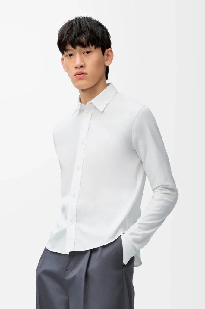 Camicia in cotone bianco Camicia in cotone bianco