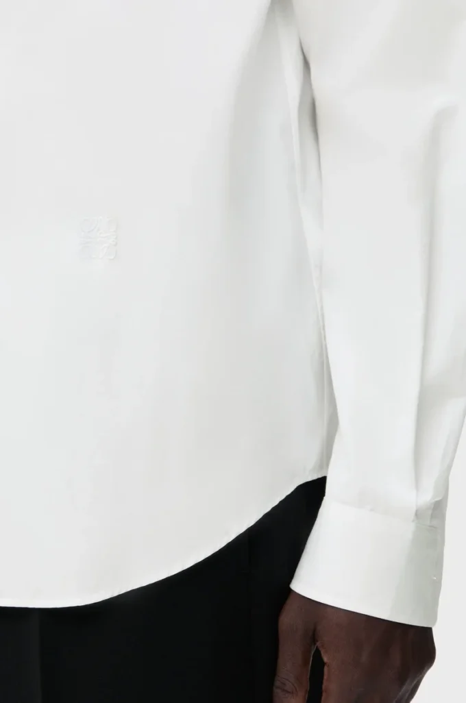 Camicia in cotone bianco Camicia in cotone bianco