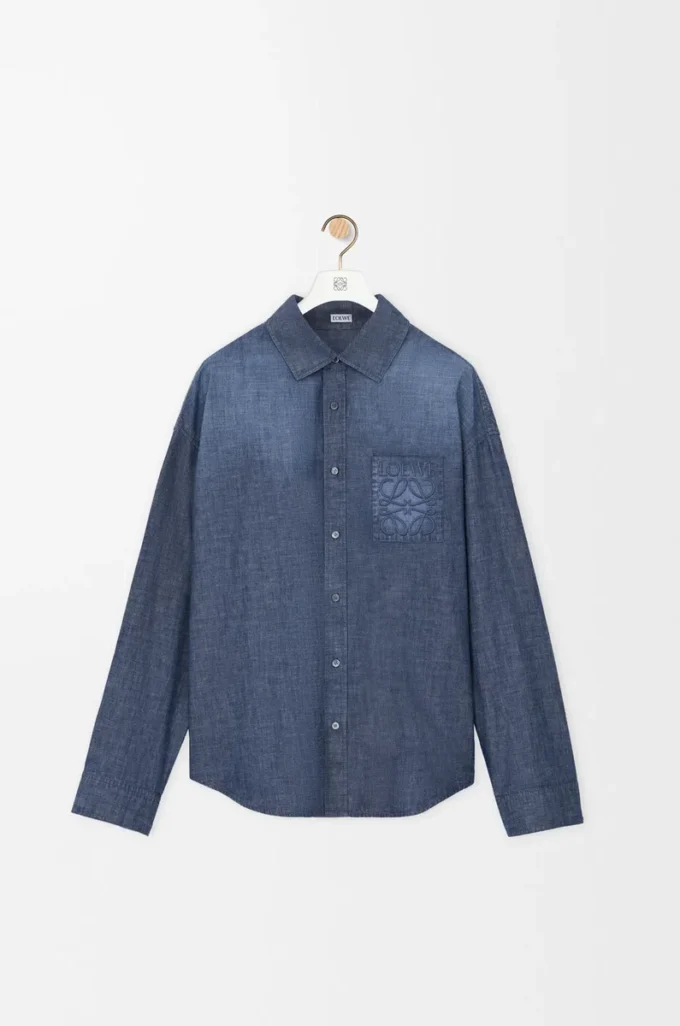 Camicia in cotone blu lavato Camicia in cotone blu lavato