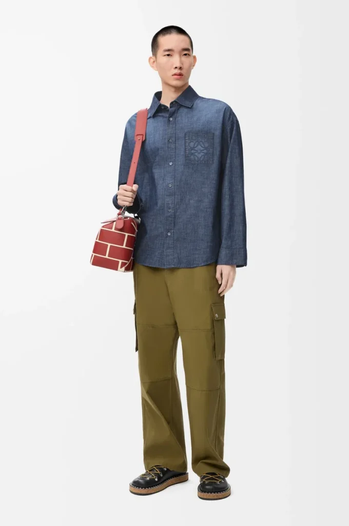 Camicia in cotone blu lavato Camicia in cotone blu lavato