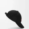 Cappellino con patch L in cotone nero Cappellino con patch L in cotone nero