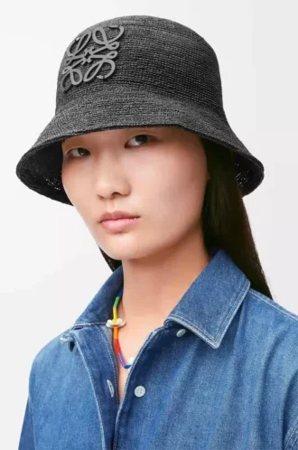 Cappello a secchiello in rafia e pelle di vitello Nero