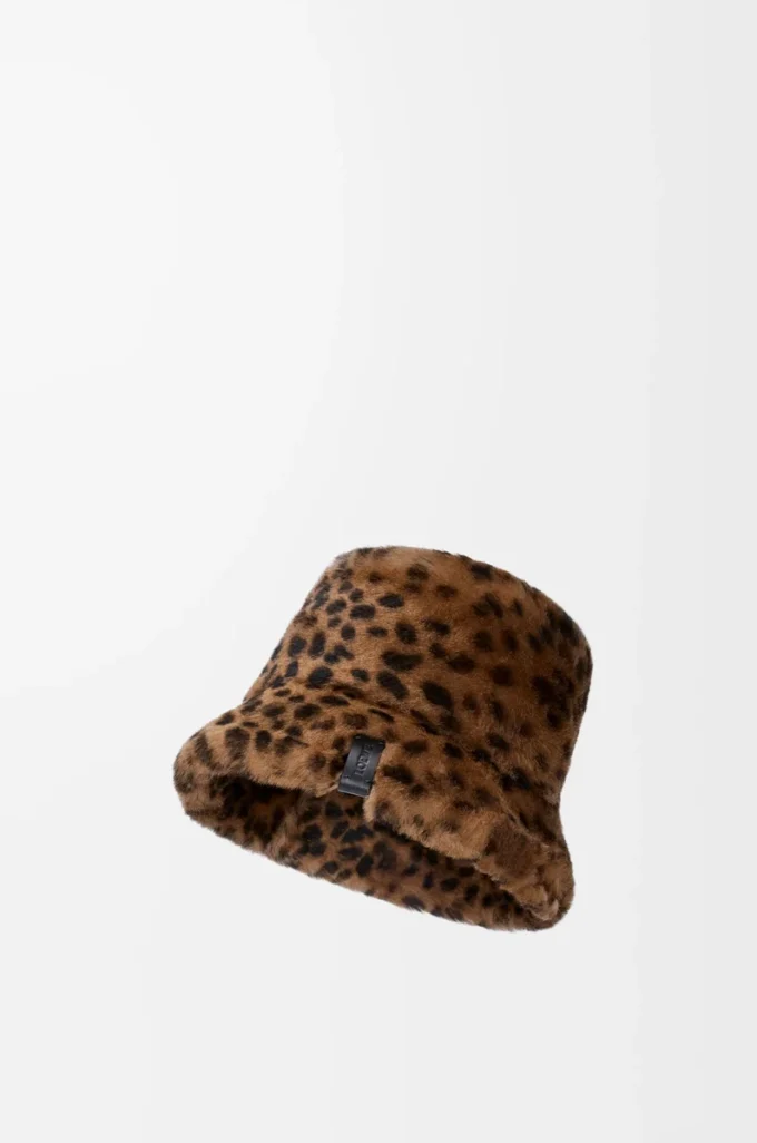 Cappello a secchiello in shearling stampato Beige/Marrone