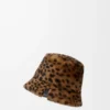 Cappello a secchiello in shearling stampato Beige/Marrone