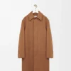 Cappotto con cintura in lana color cammello/marrone Cappotto con cintura in lana color cammello/marrone