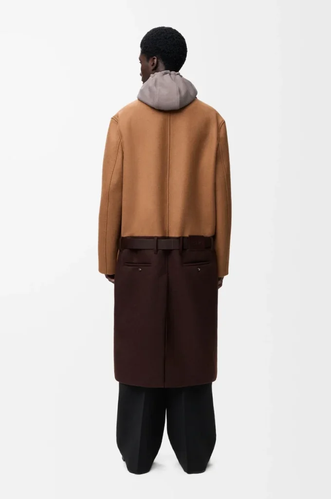 Cappotto con cintura in lana color cammello/marrone Cappotto con cintura in lana color cammello/marrone