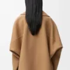 Cappotto corto in lana color cammello
