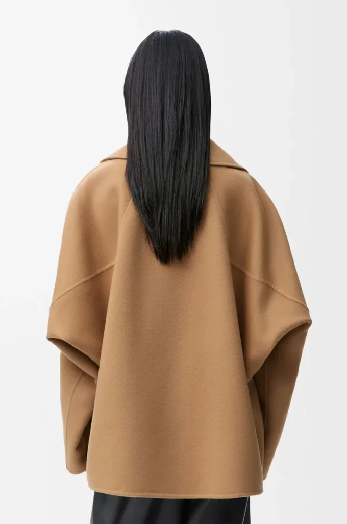 Cappotto corto in lana color cammello