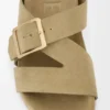 Ciabatta con fibbia in camoscio Sahara Ciabatta con fibbia in camoscio Sahara