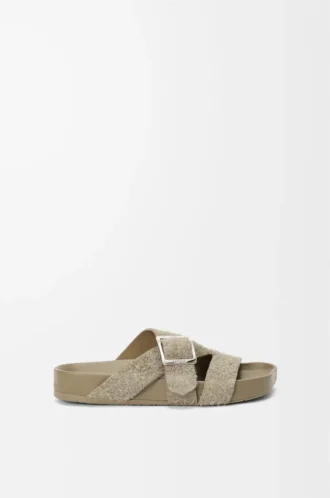 Ciabatta con fibbia in camoscio spazzolato verde kaki