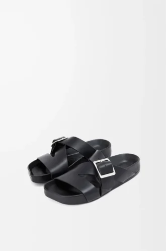 Ciabatta Ease Buckle in pelle di vitello conciata al vegetale Nero