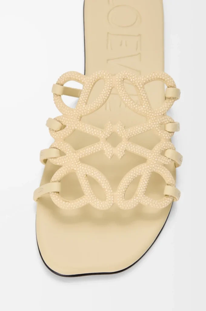Ciabatta Petal Anagram in pelle scamosciata impreziosita da strass Butter