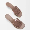 Ciabatta Petal Anagram in pelle scamosciata impreziosita da strass Taupe chiaro Ciabatta Petal Anagram in pelle scamosciata impreziosita da strass Taupe chiaro