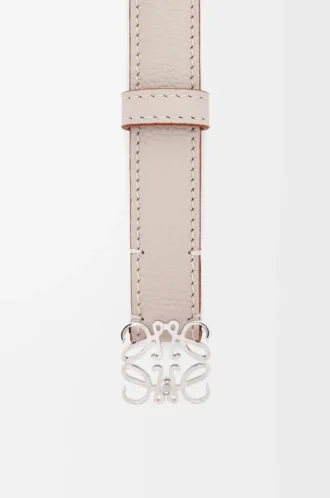 Cintura Anagram in pelle di vitello martellata Light Ghost/Palladium